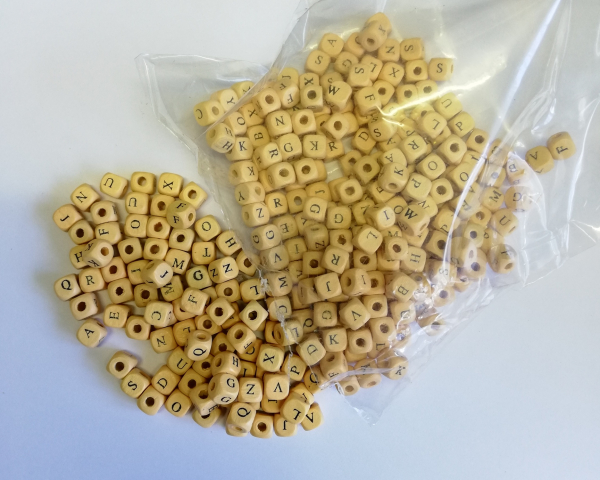 300 bedruckte Holzbuchstaben, 7mm